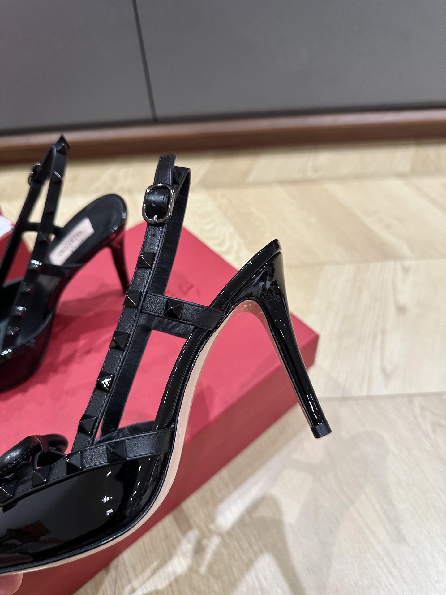 Valentino Heels-10CM(EU35-41)