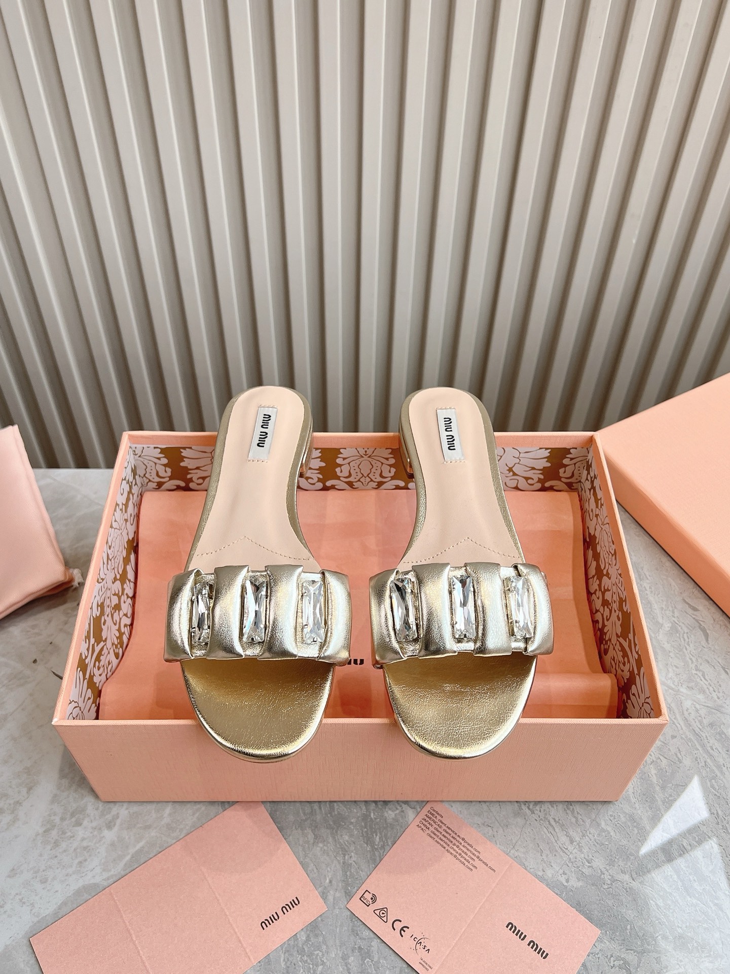 MiuMiu 2025ss Slides