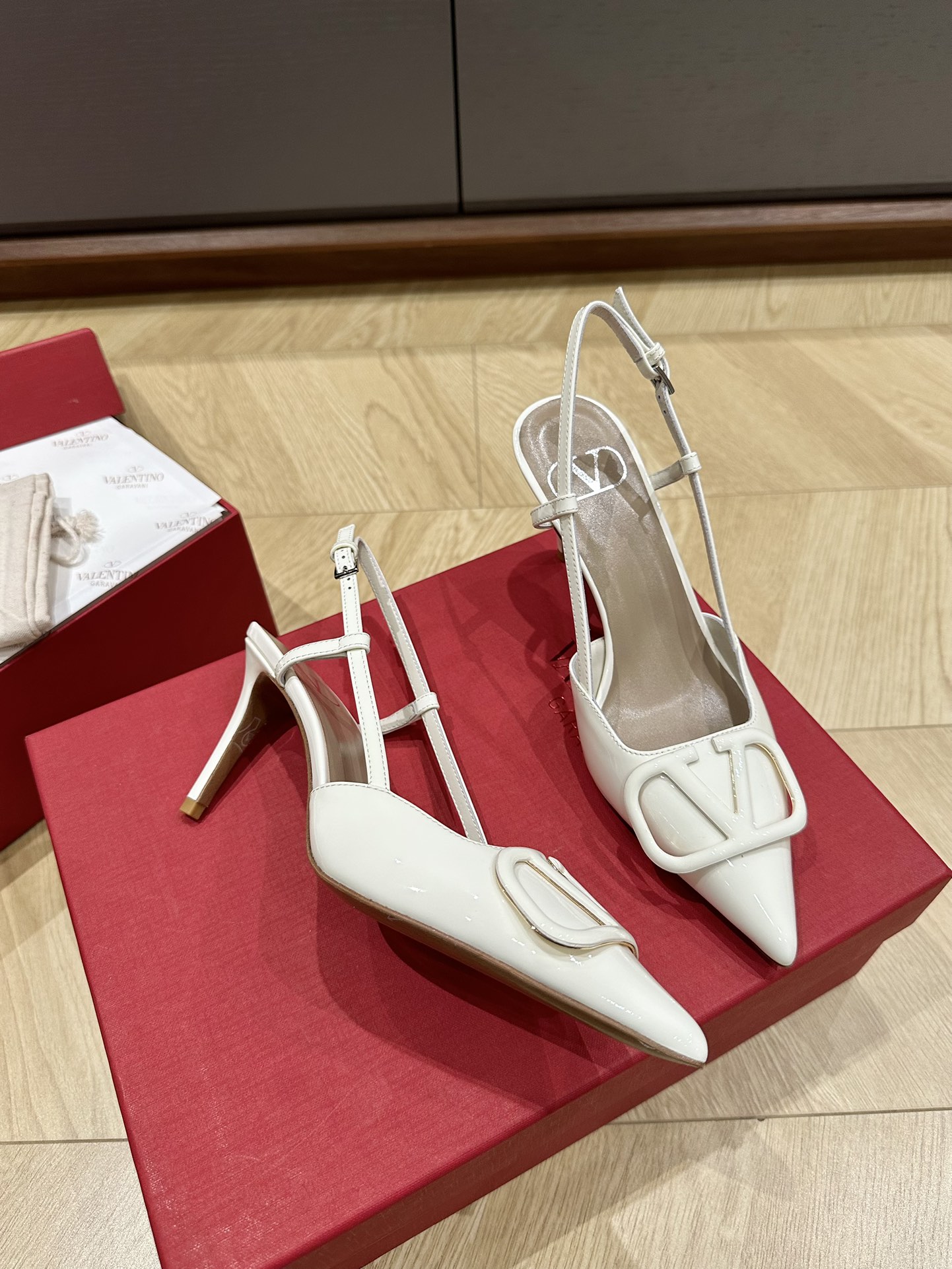 Valentino Heels-8CM(EU35-41)