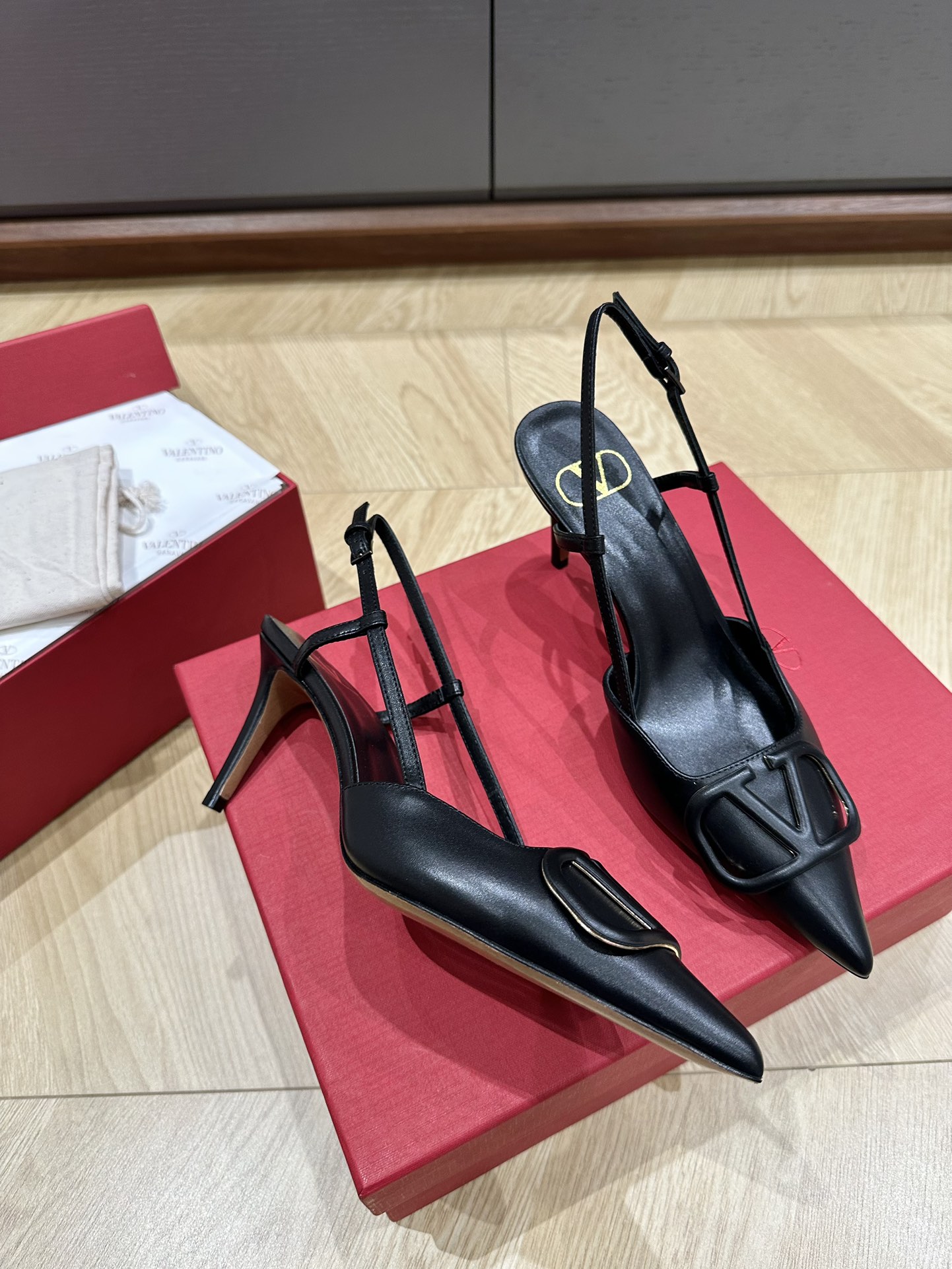 Valentino Heels-8CM(EU35-41)