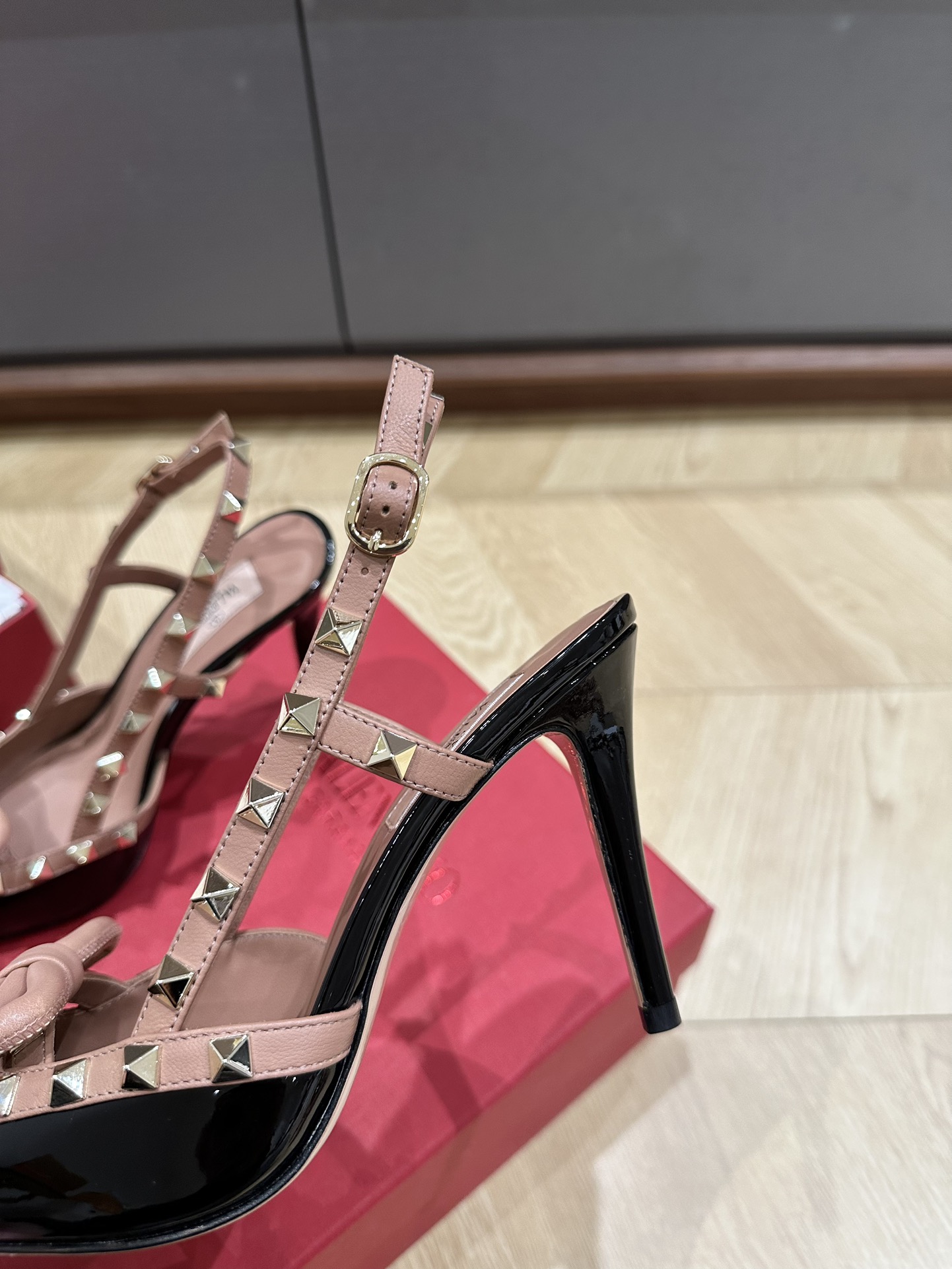 Valentino Heels-10CM(EU35-41)