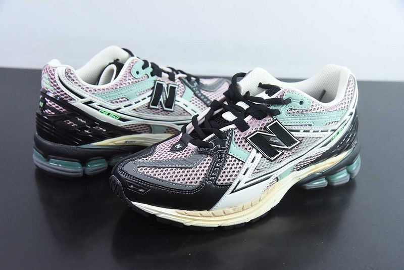 New Balance NB1906 U1906NB