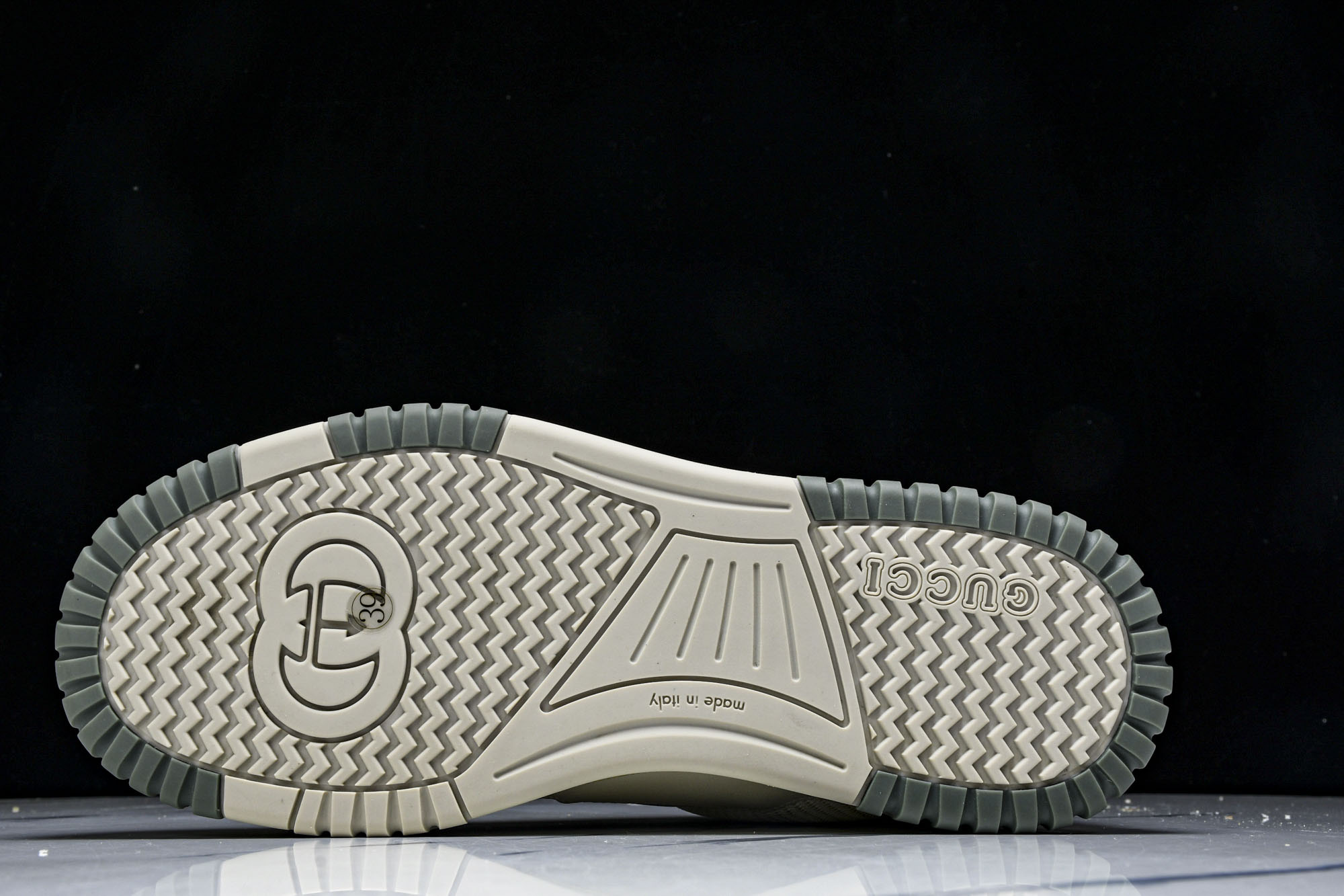 Gucc*i 2025ss Sneaker(EU35-45）