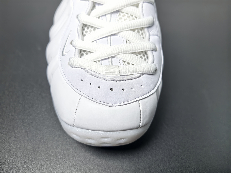Nike Air Foamposite One “Triple White”FQ4303-400