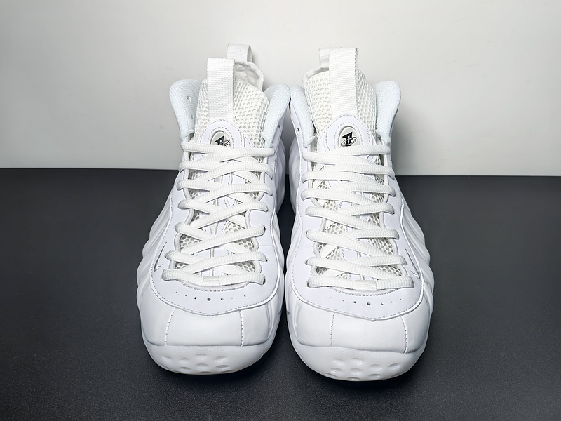 Nike Air Foamposite One “Triple White”FQ4303-400
