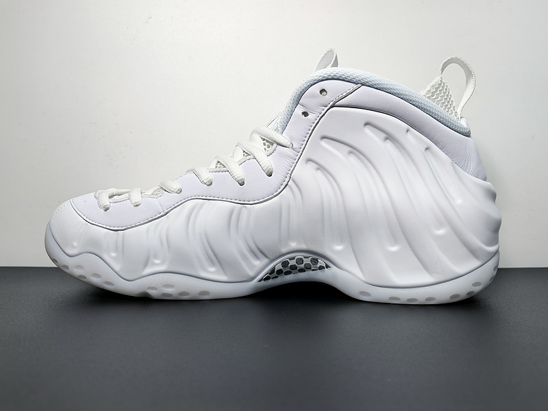 Nike Air Foamposite One “Triple White”FQ4303-400