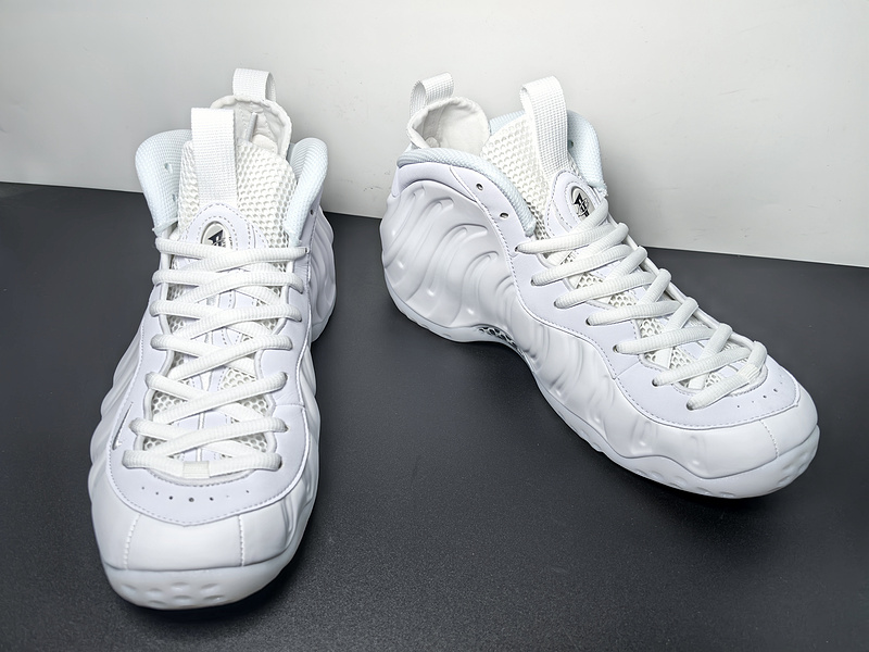 Nike Air Foamposite One “Triple White”FQ4303-400