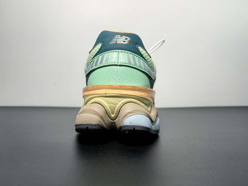 New Balance 9060-128