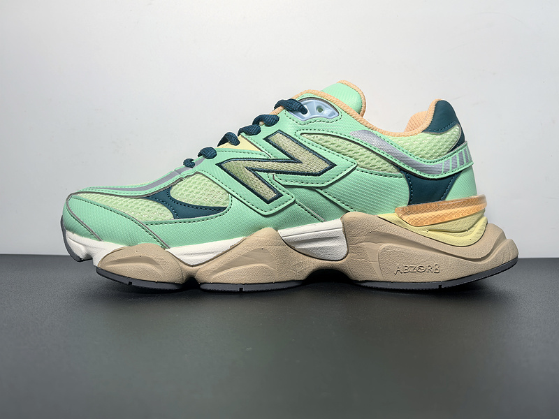 New Balance 9060-128