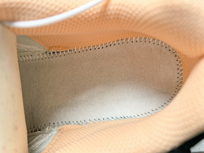 New Balance 9060-128