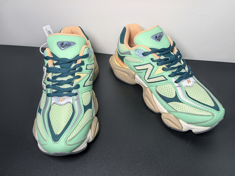 New Balance 9060-128