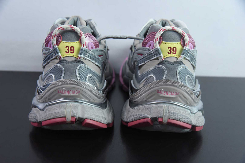 Balenciaga Runner 7.5 Sneaker