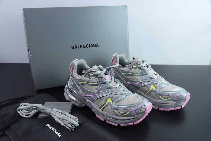 Balenciaga Runner 7.5 Sneaker