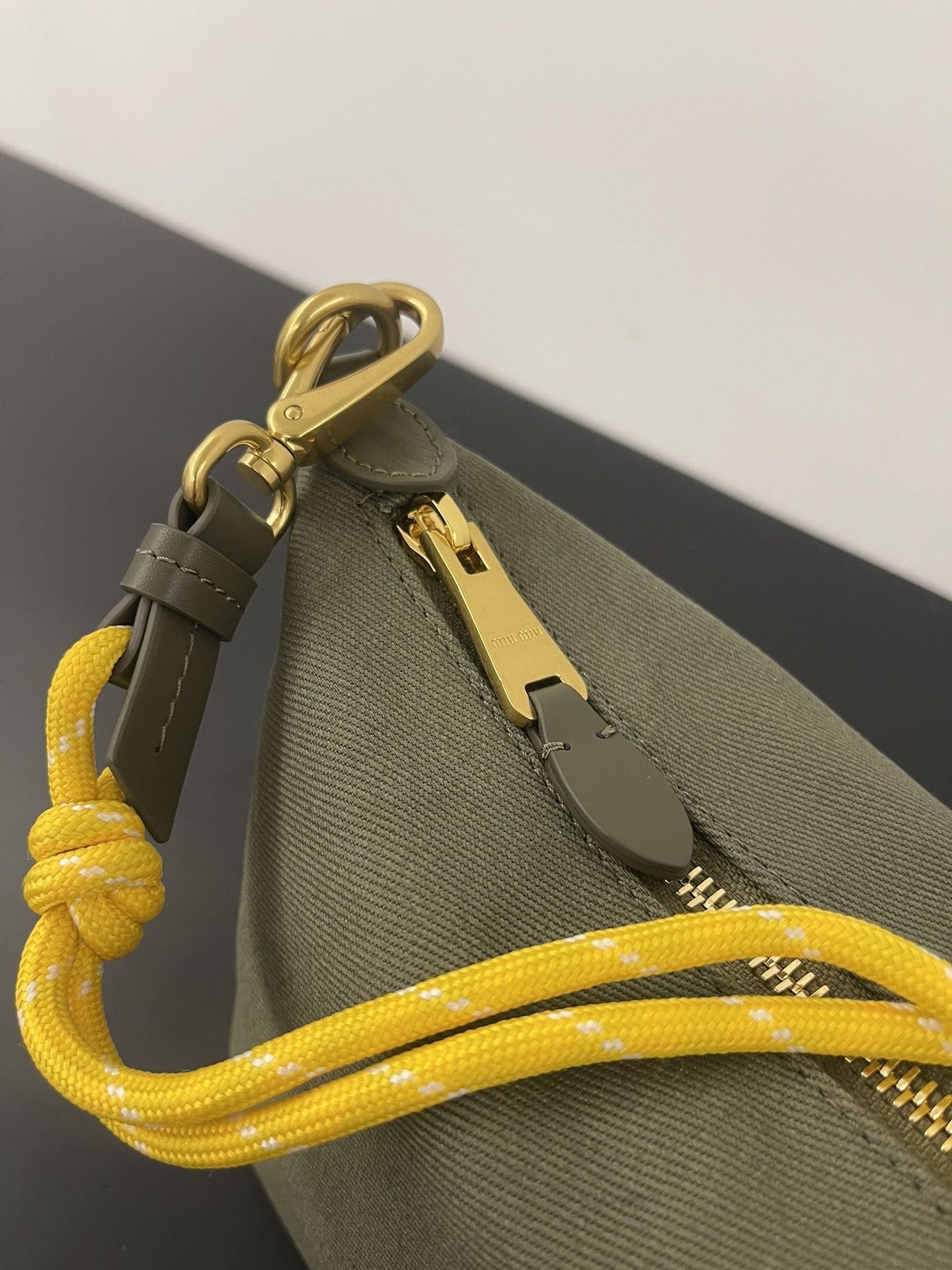 MiuMi*  Canvas Lunch Box Bag(14×18.5×10CM）