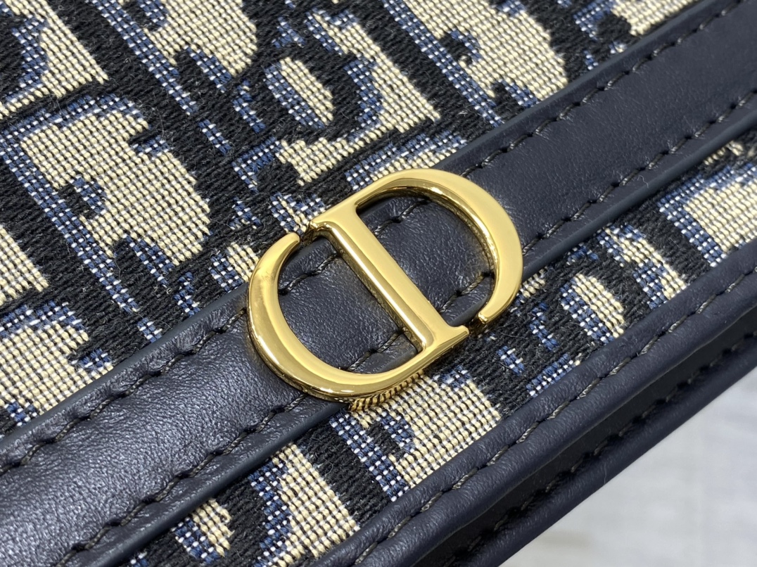 Dio* 30 Montaigne Cigale WOC(20.5*11*5CM)