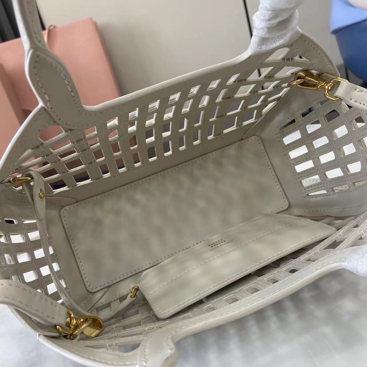 MiuMi* Woven Basket Bag(24 X12.5 X 9CM）