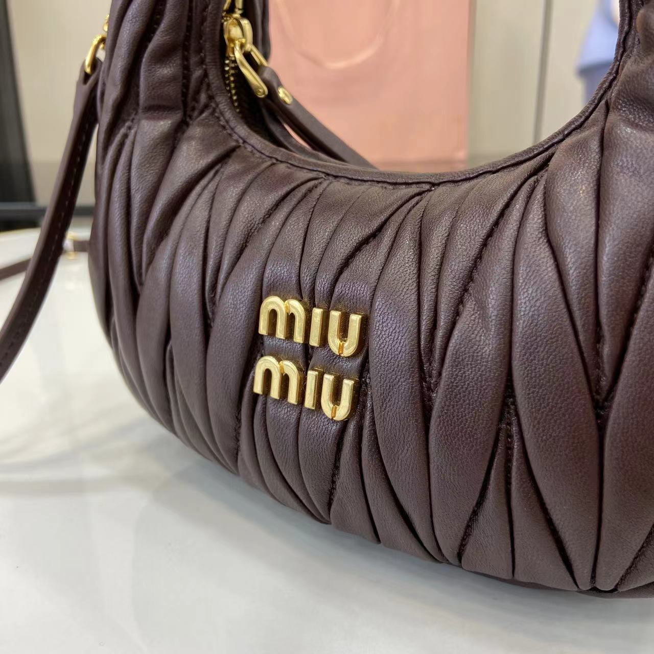 MiuMiu Mini MiuWander Bag(17.5×14×5.5CM）