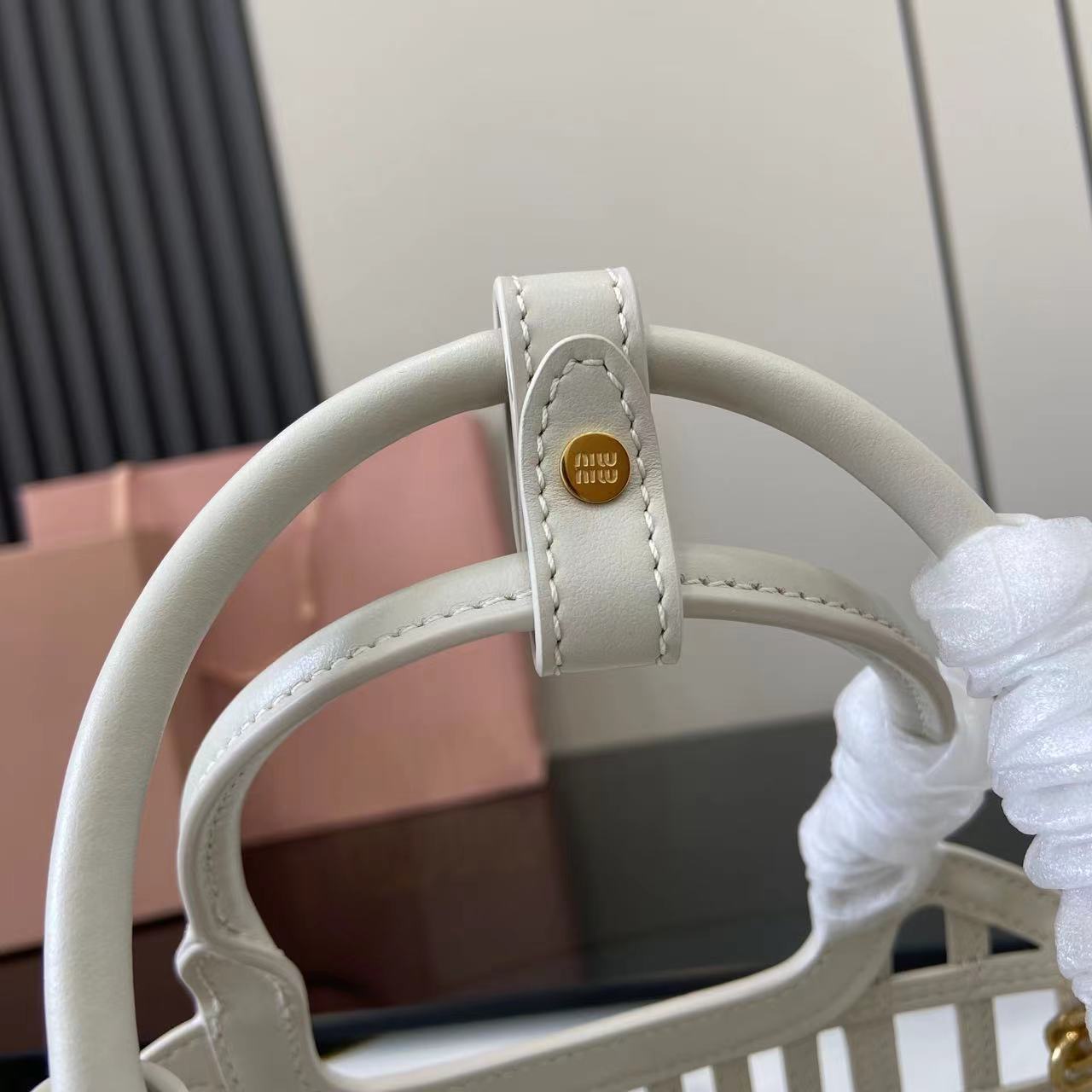 MiuMi* Woven Basket Bag(24 X12.5 X 9CM）