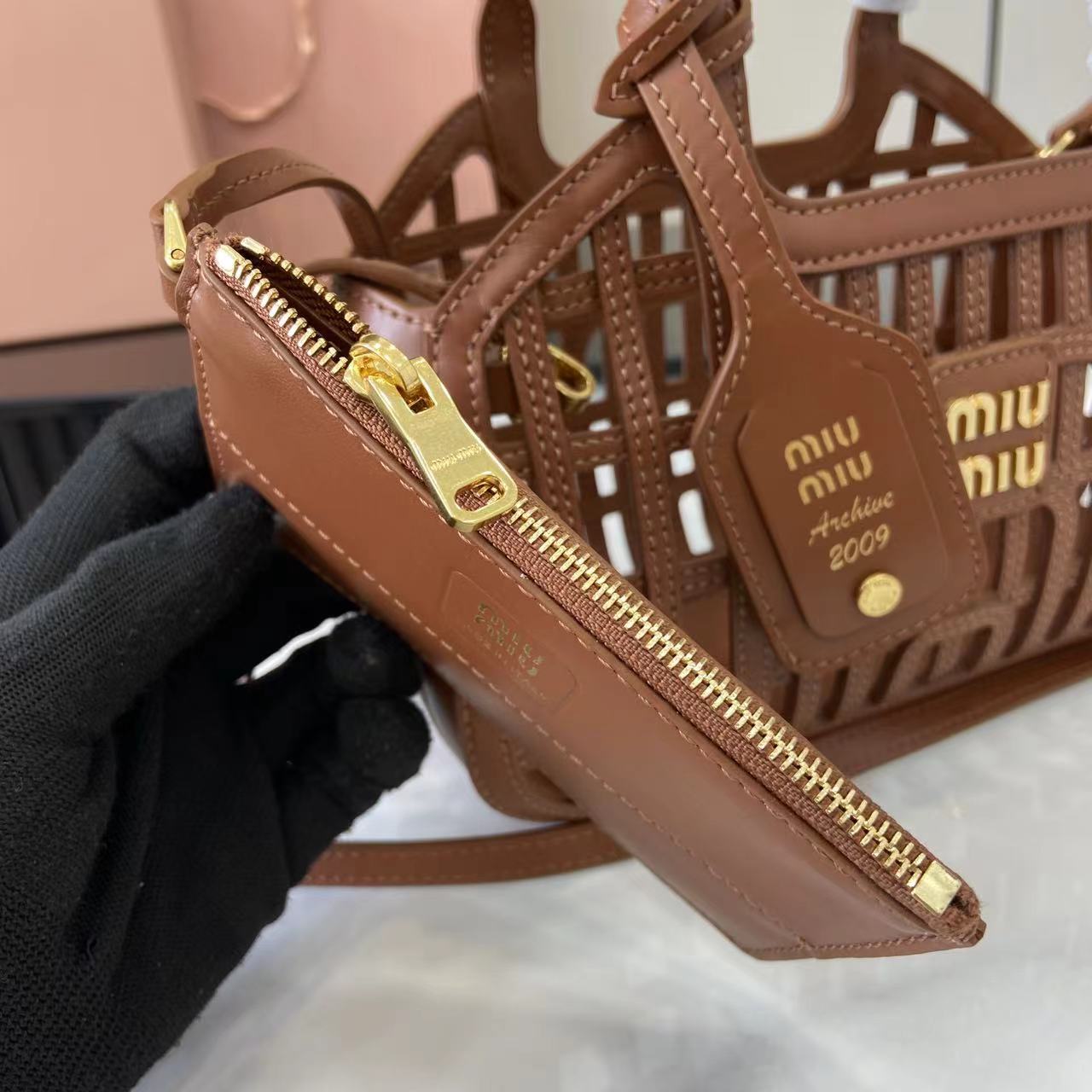 MiuMi* Woven Basket Bag(24 X12.5 X 9CM）