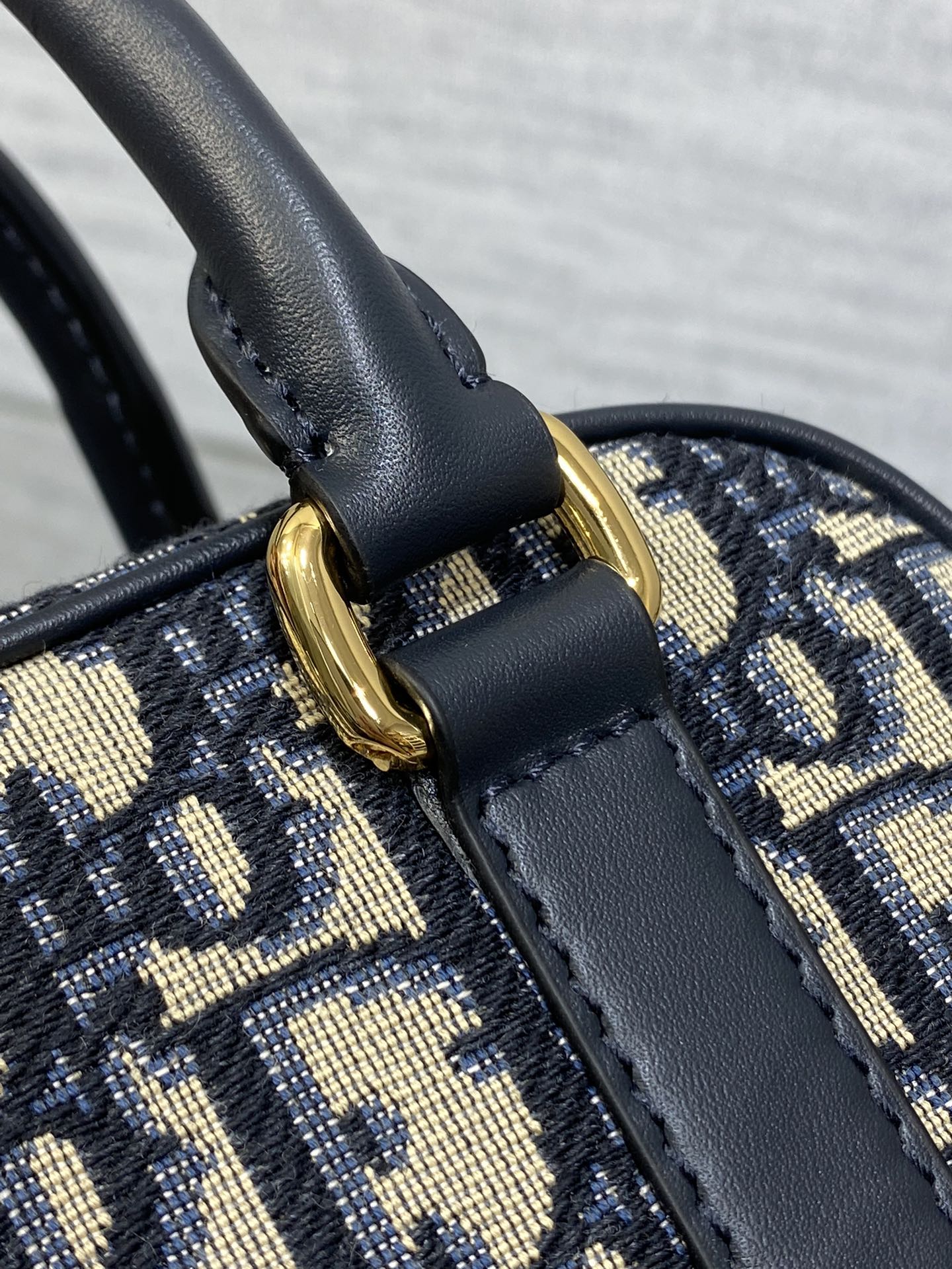 Dio* D-Vibe Mini Bowling Bag(20.5*13*5CM)