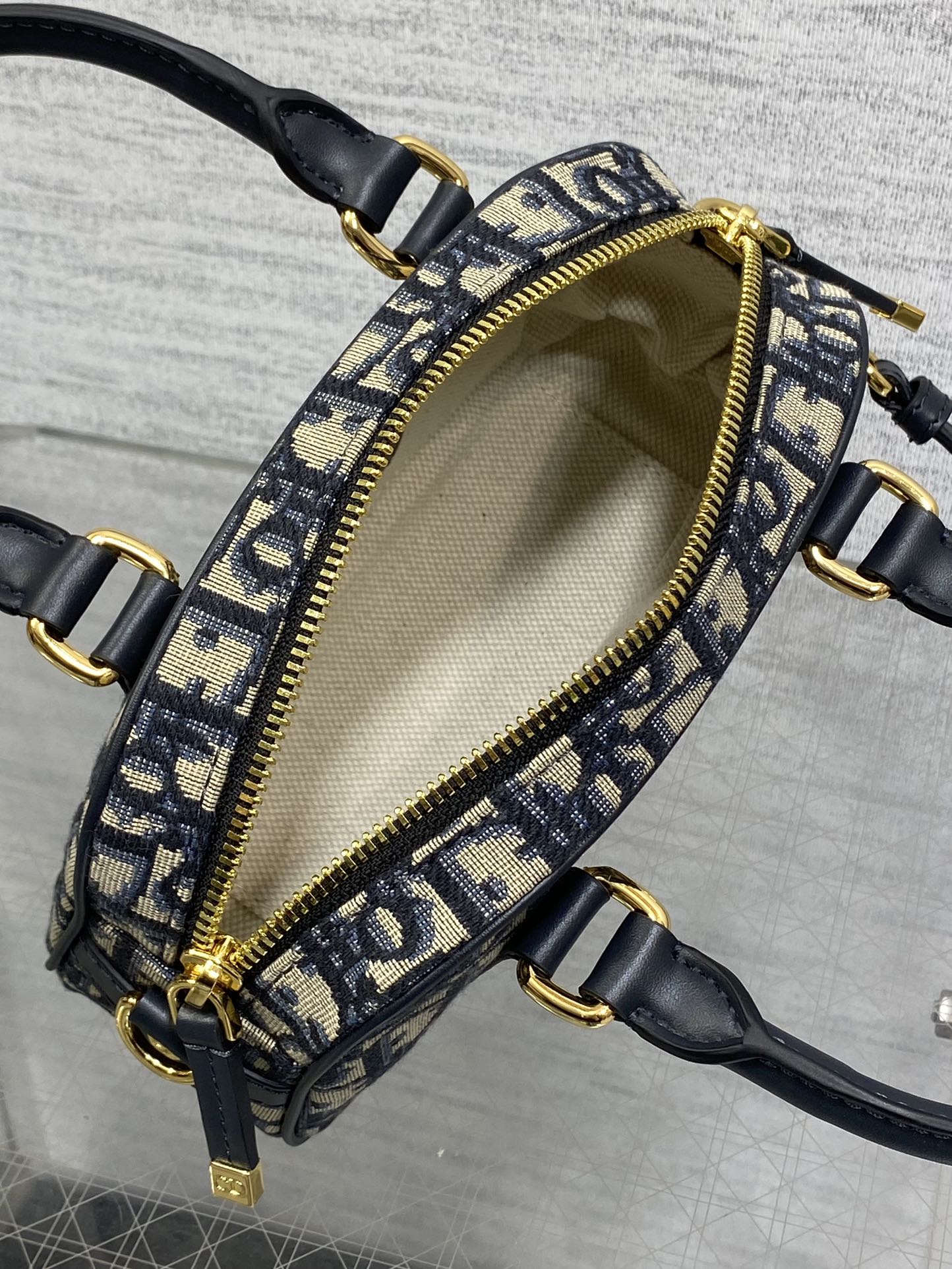 Dio* D-Vibe Mini Bowling Bag(20.5*13*5CM)