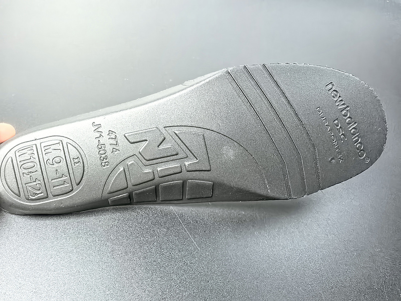 Loro Piano x New Balance U990LO6