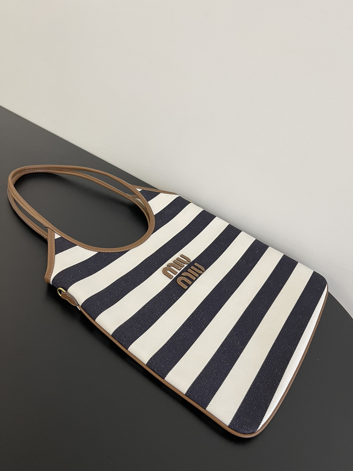MiuMi* New Color-Stripe Canvas Tote(35×40CM）