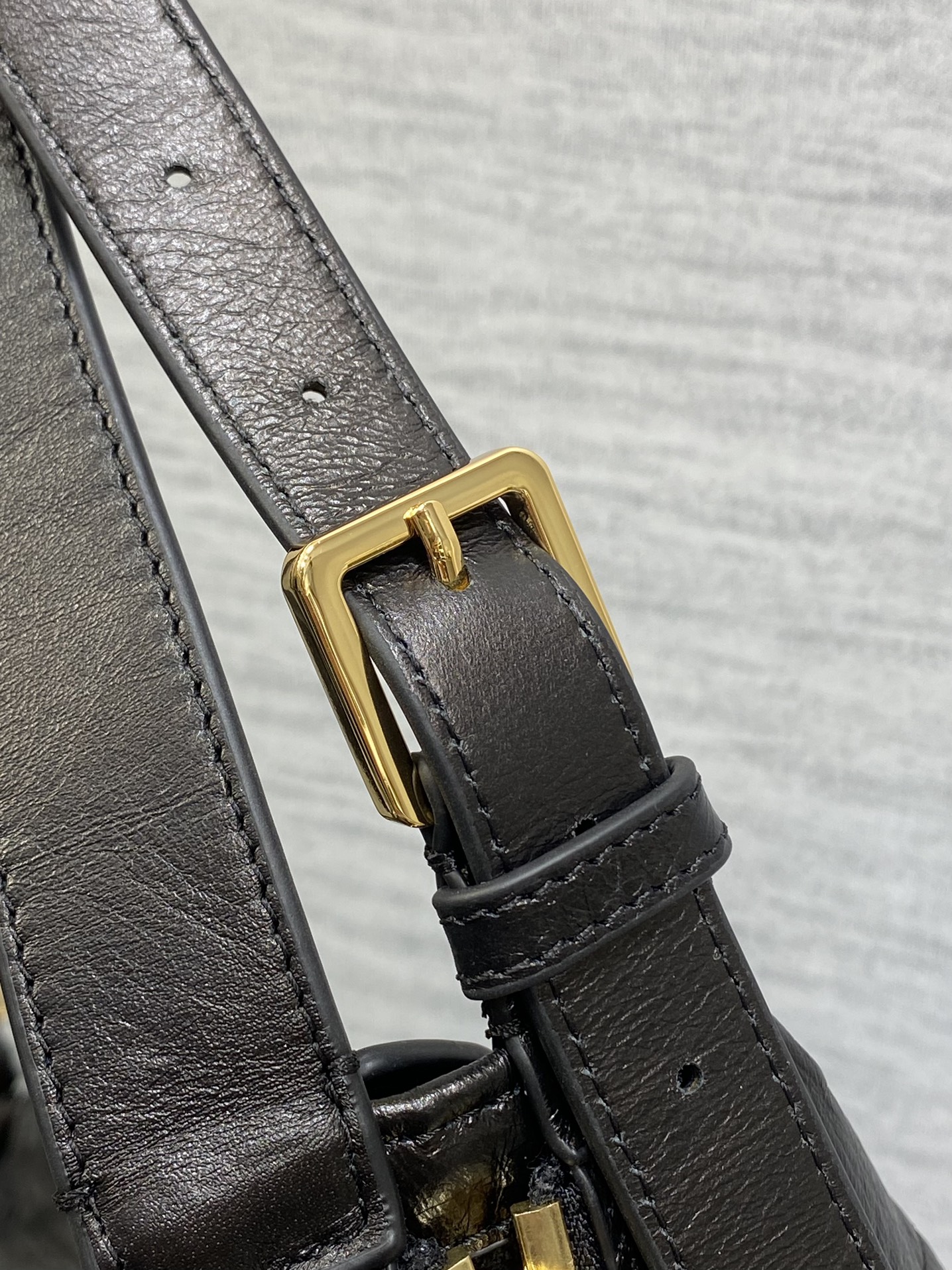 Dio* Journey Waxed Leather Hobo(25.5*14.5*14CM)