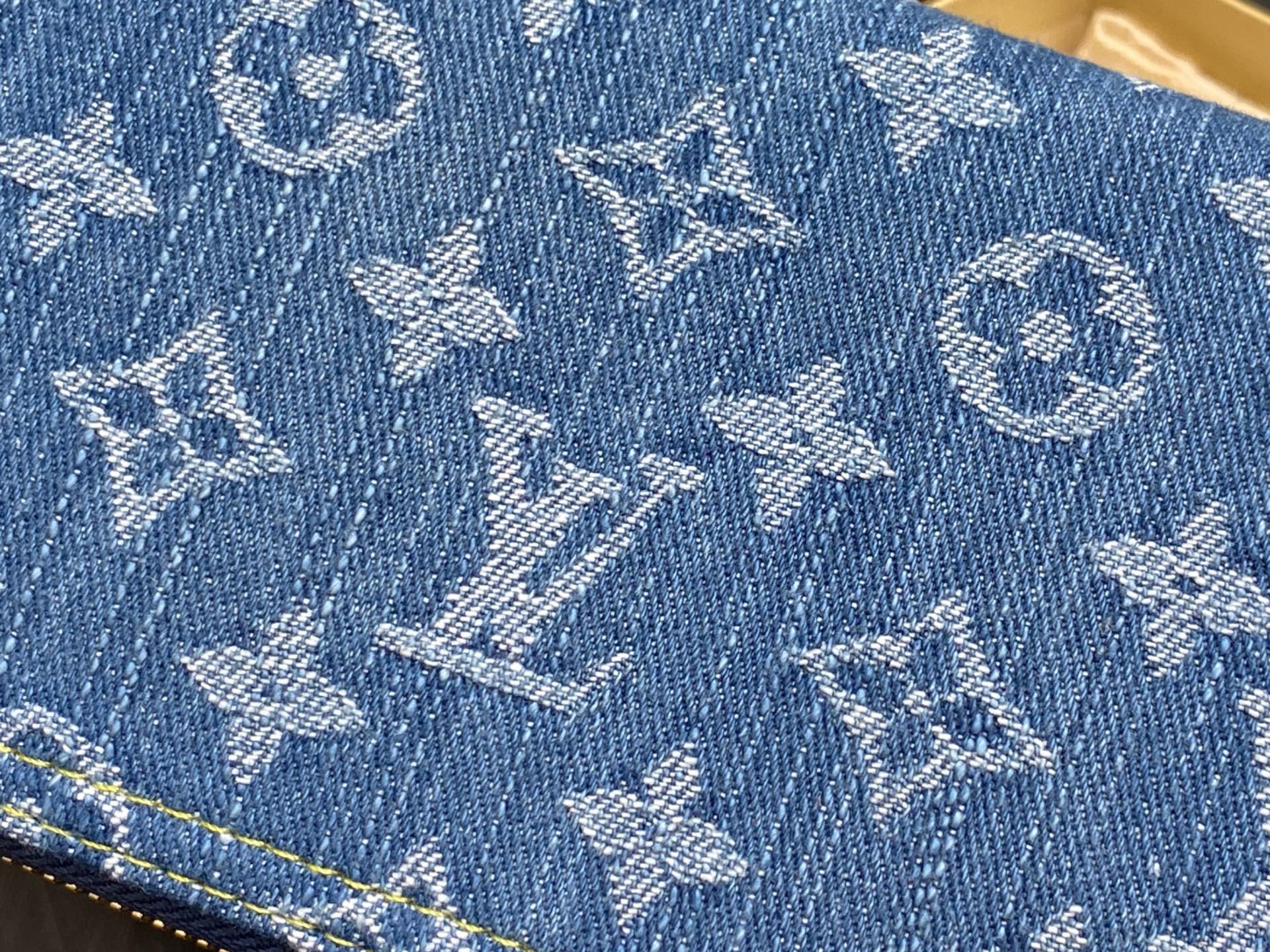 Louis Vuitton x TM Zippy Wallet(20*9*2CM)