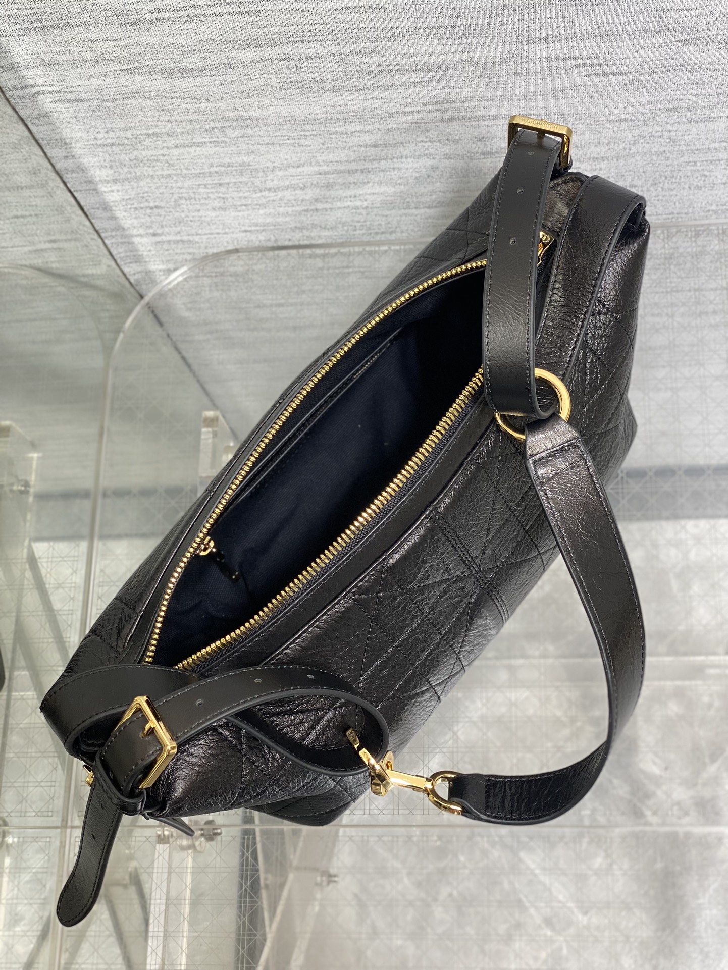 Dio* Journey Waxed Leather Hobo(25.5*14.5*14CM)