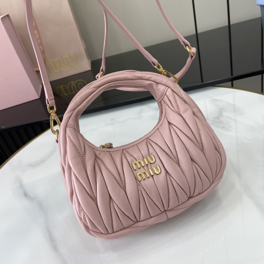 MiuMiu Mini MiuWander Bag(17.5×14×5.5CM）
