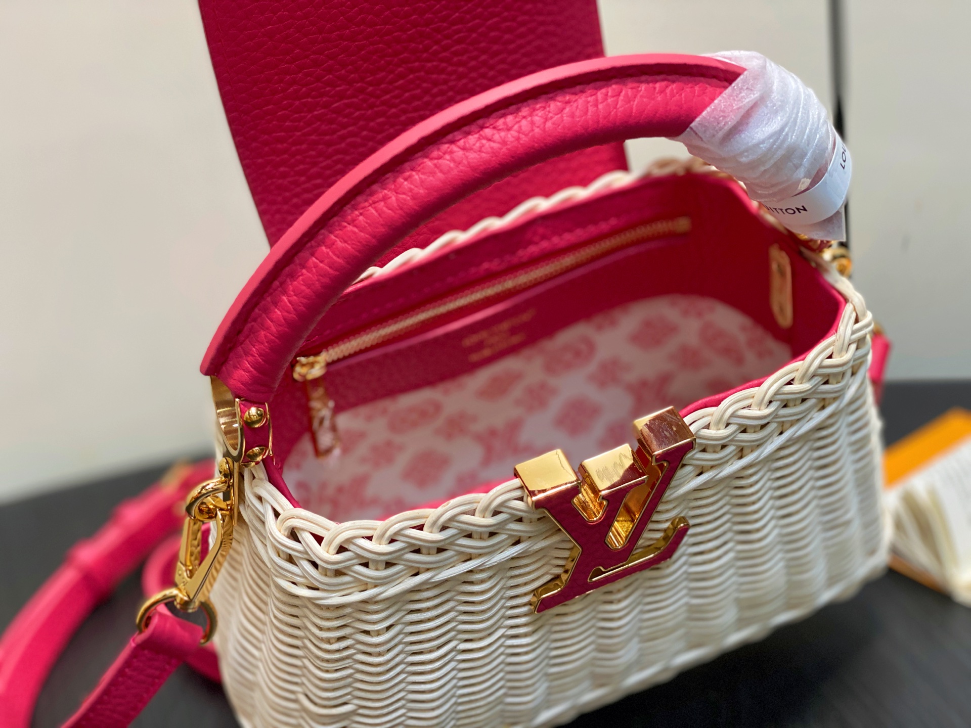 Louis Vu*tton Capucines M26005(21×14×8CM)