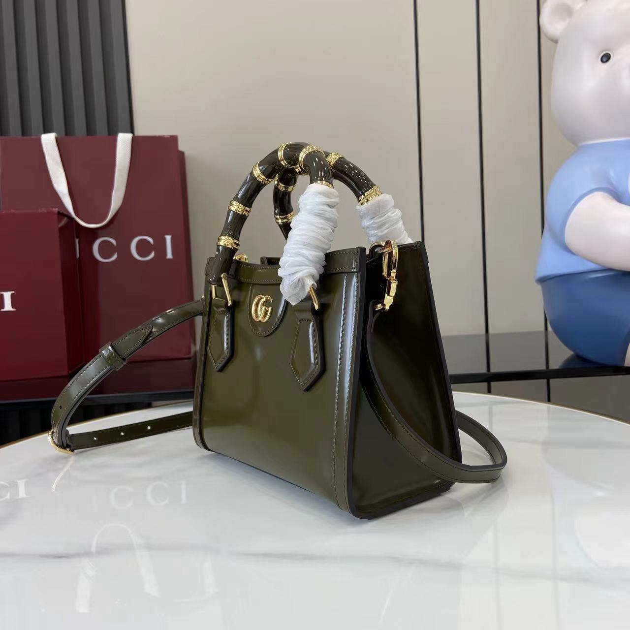 Gucc* Diana Bamboo Top Handle Bag(20*16*10CM)