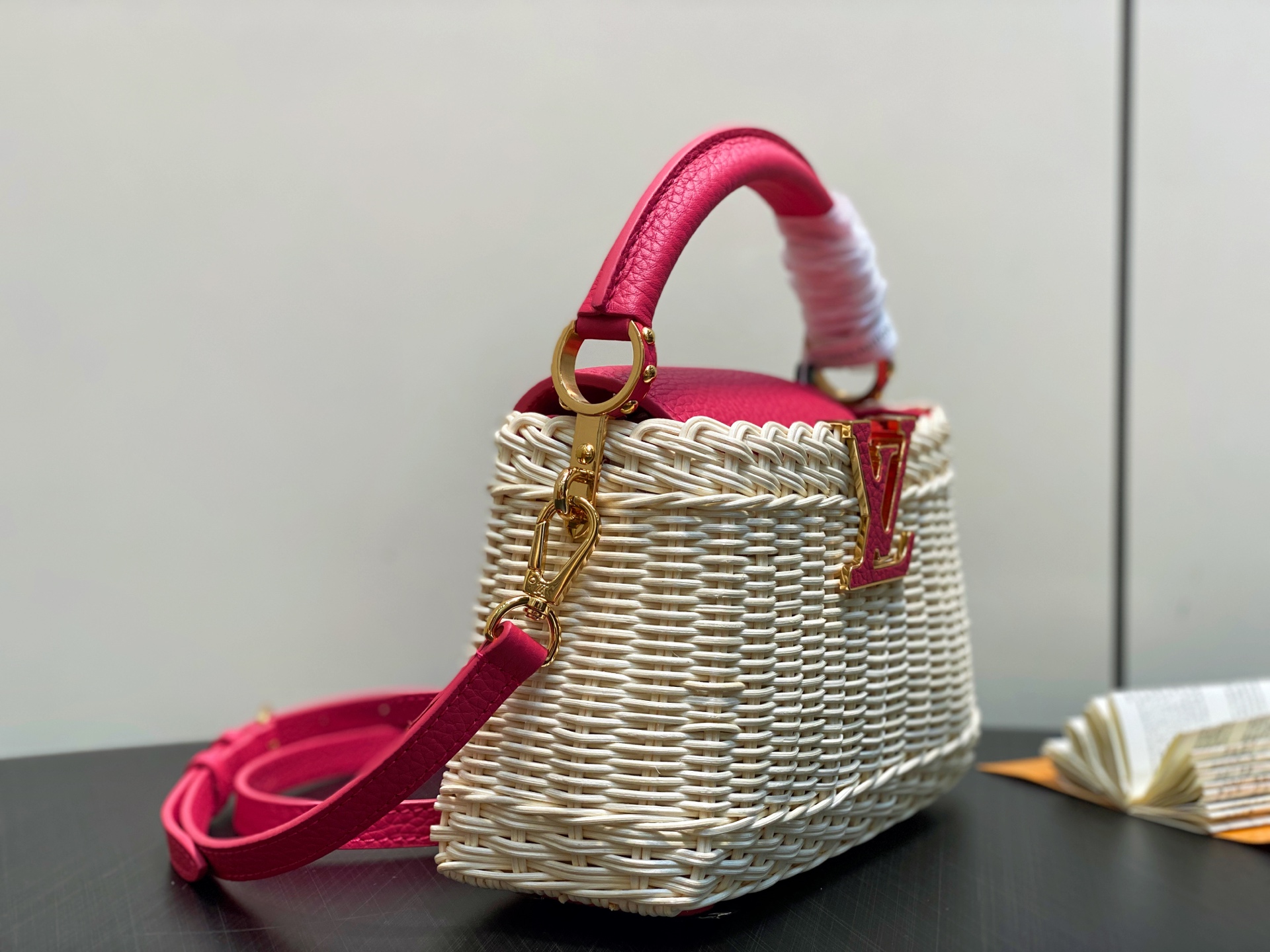 Louis Vu*tton Capucines M26005(21×14×8CM)