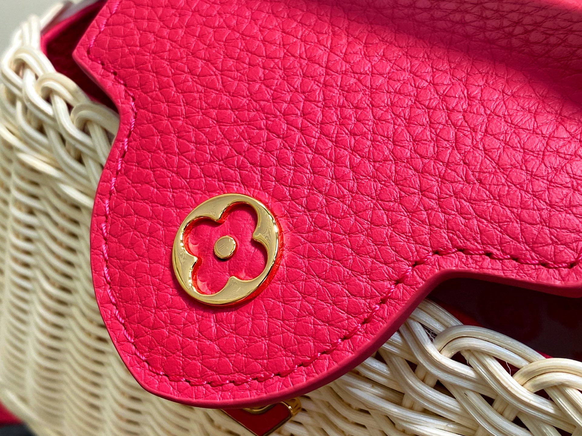 Louis Vu*tton Capucines M26005(21×14×8CM)