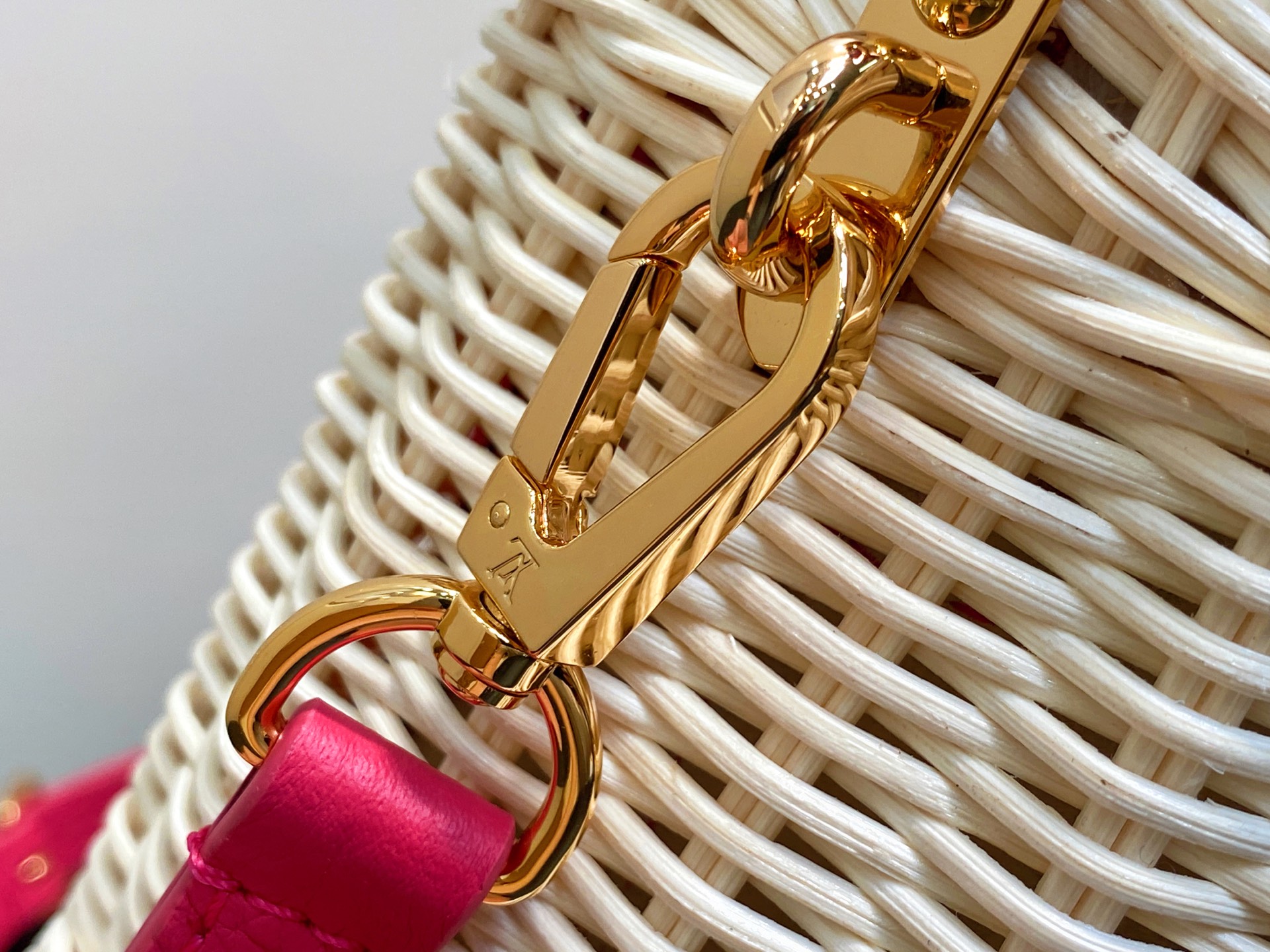 Louis Vu*tton Capucines M26005(21×14×8CM)