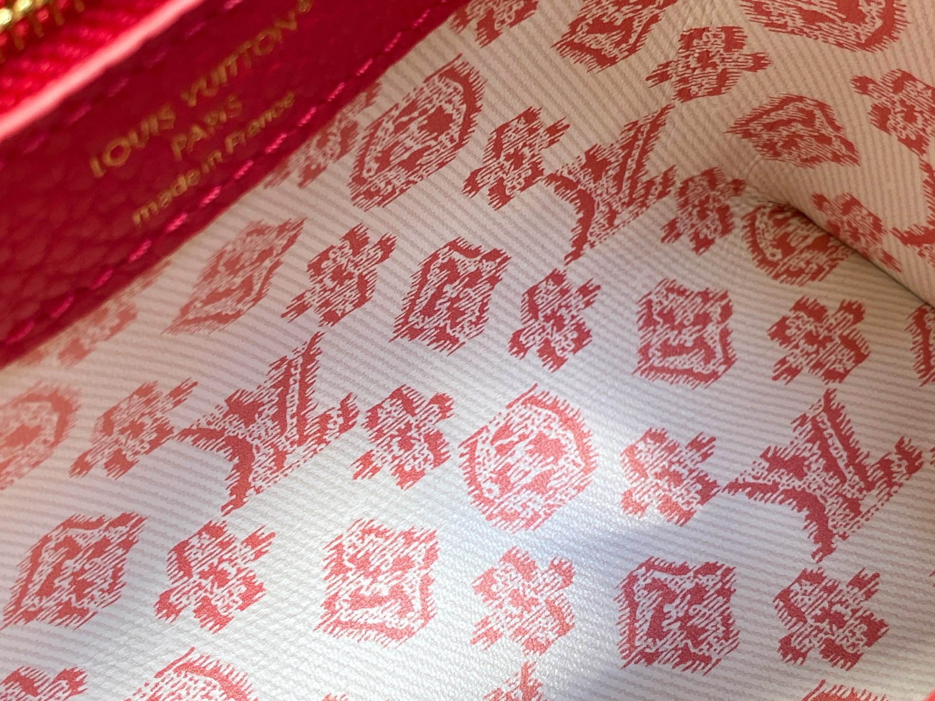 Louis Vu*tton Capucines M26005(21×14×8CM)