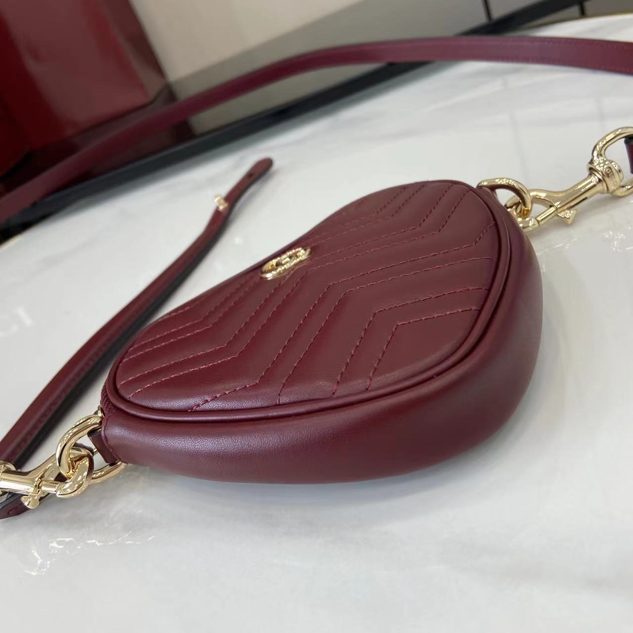 Gucc* GG Marmont Mini Bag(13.5*11.5*2.5CM)