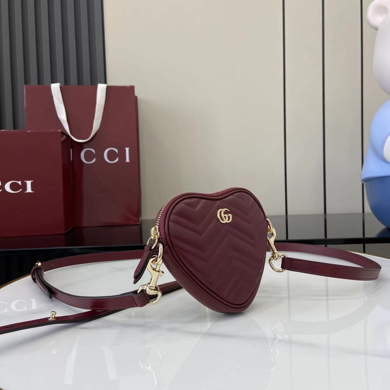 Gucc* GG Marmont Mini Bag(13.5*11.5*2.5CM)