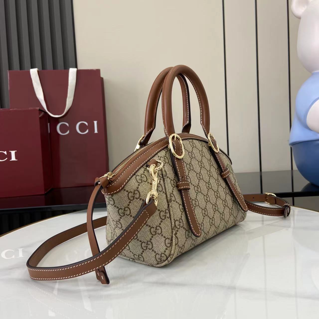 Gucc* Padlock Bag(31*17*12CM)