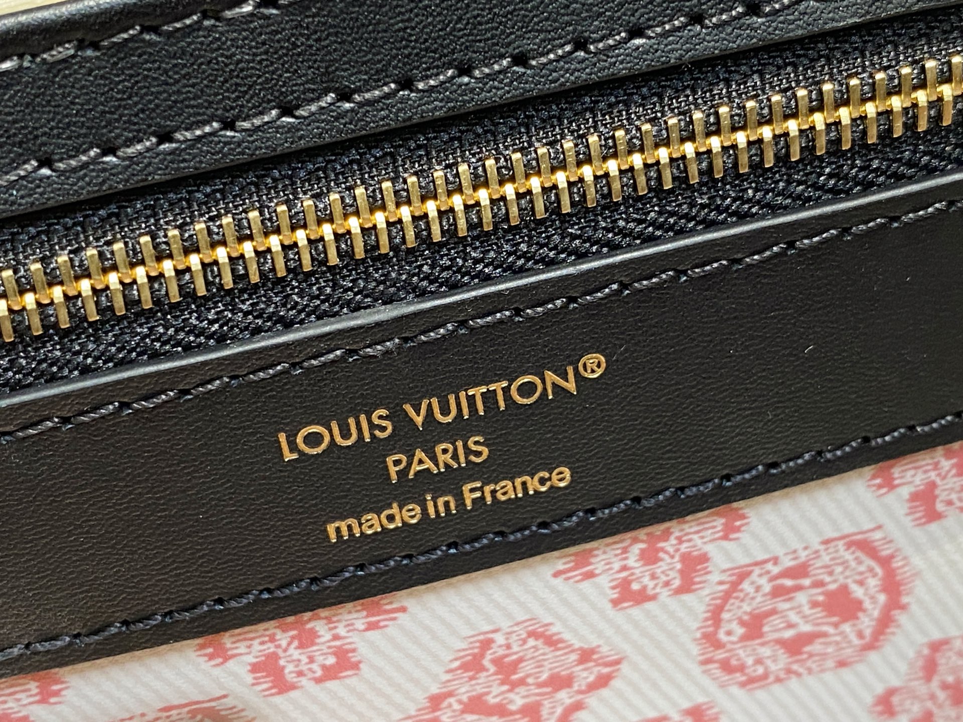 Louis Vu*tton Capucines M26005(21×14×8CM)