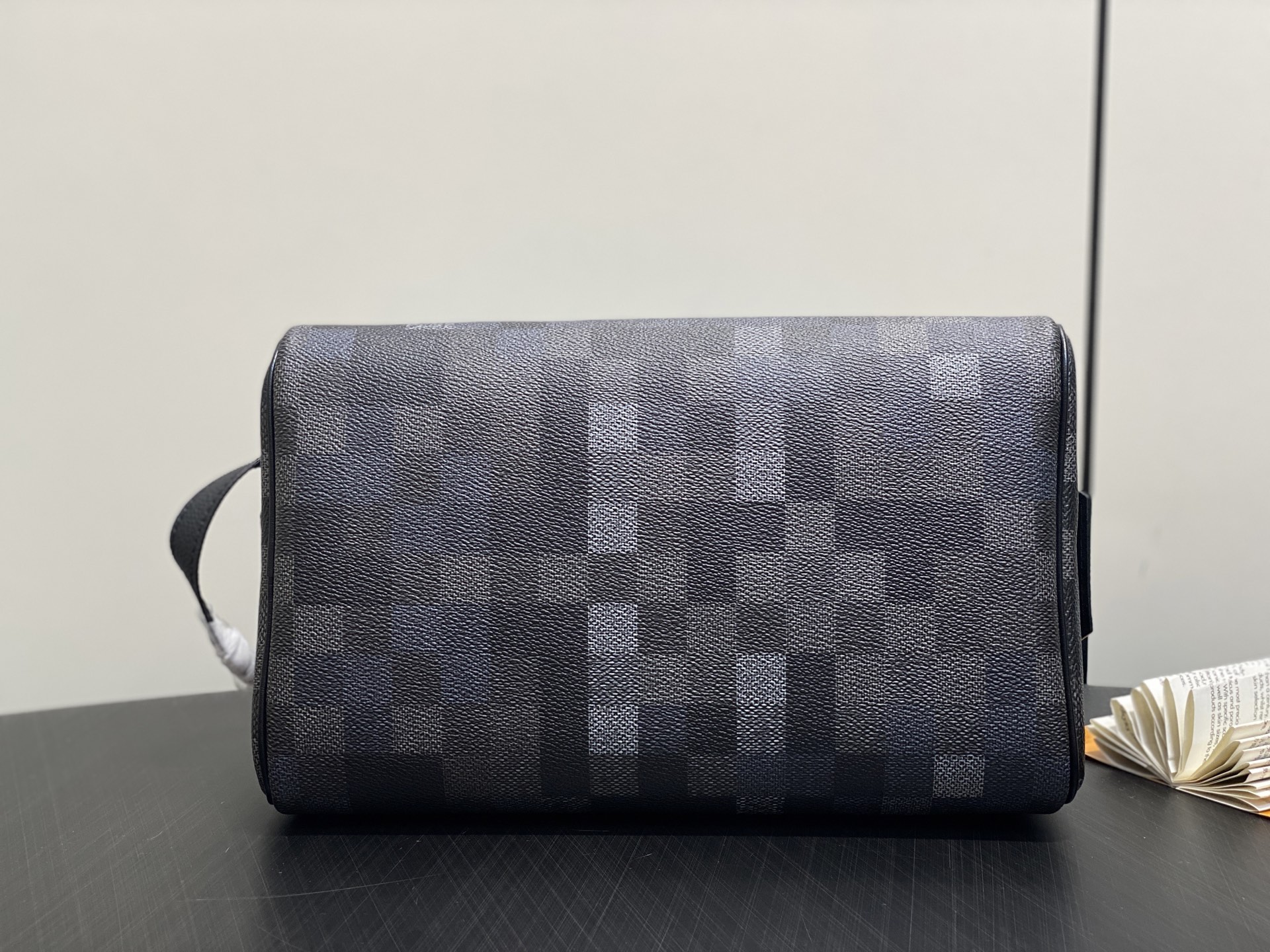 Louis Vu*tton Dopp Kit Pouch(28 x 15 x 16.5CM)