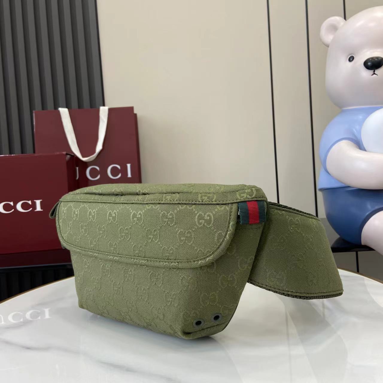 Gucc* Waist Bag(35*40*20CM)