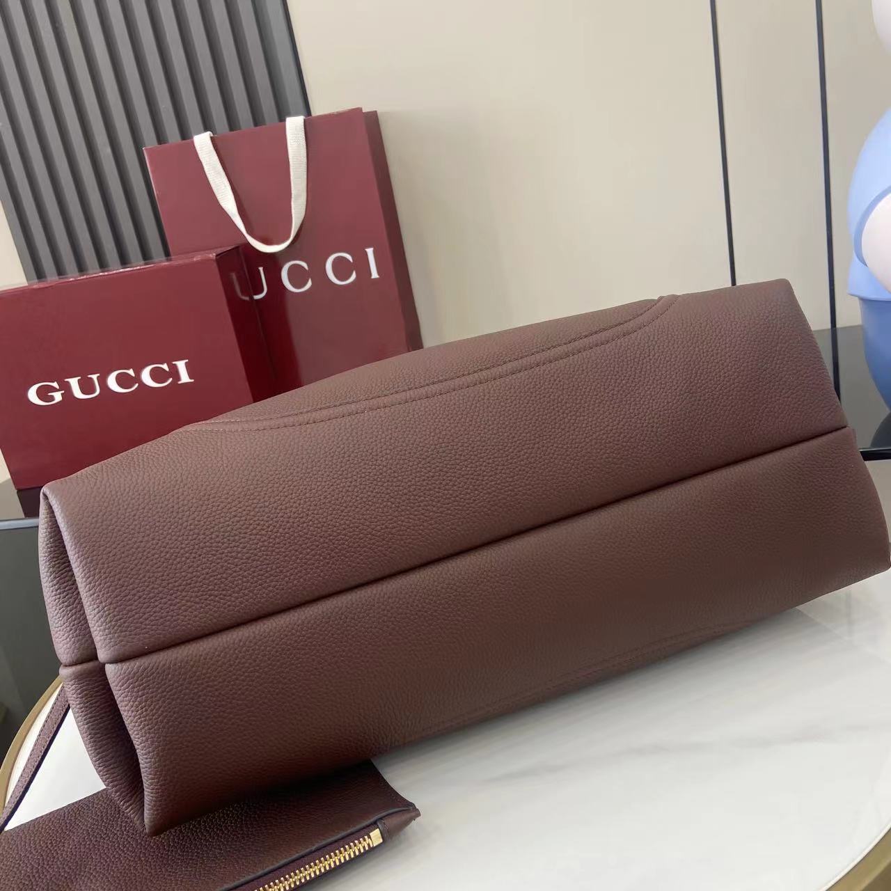 Gucc* Softbit Shoulder Bag(46*26*16CM)