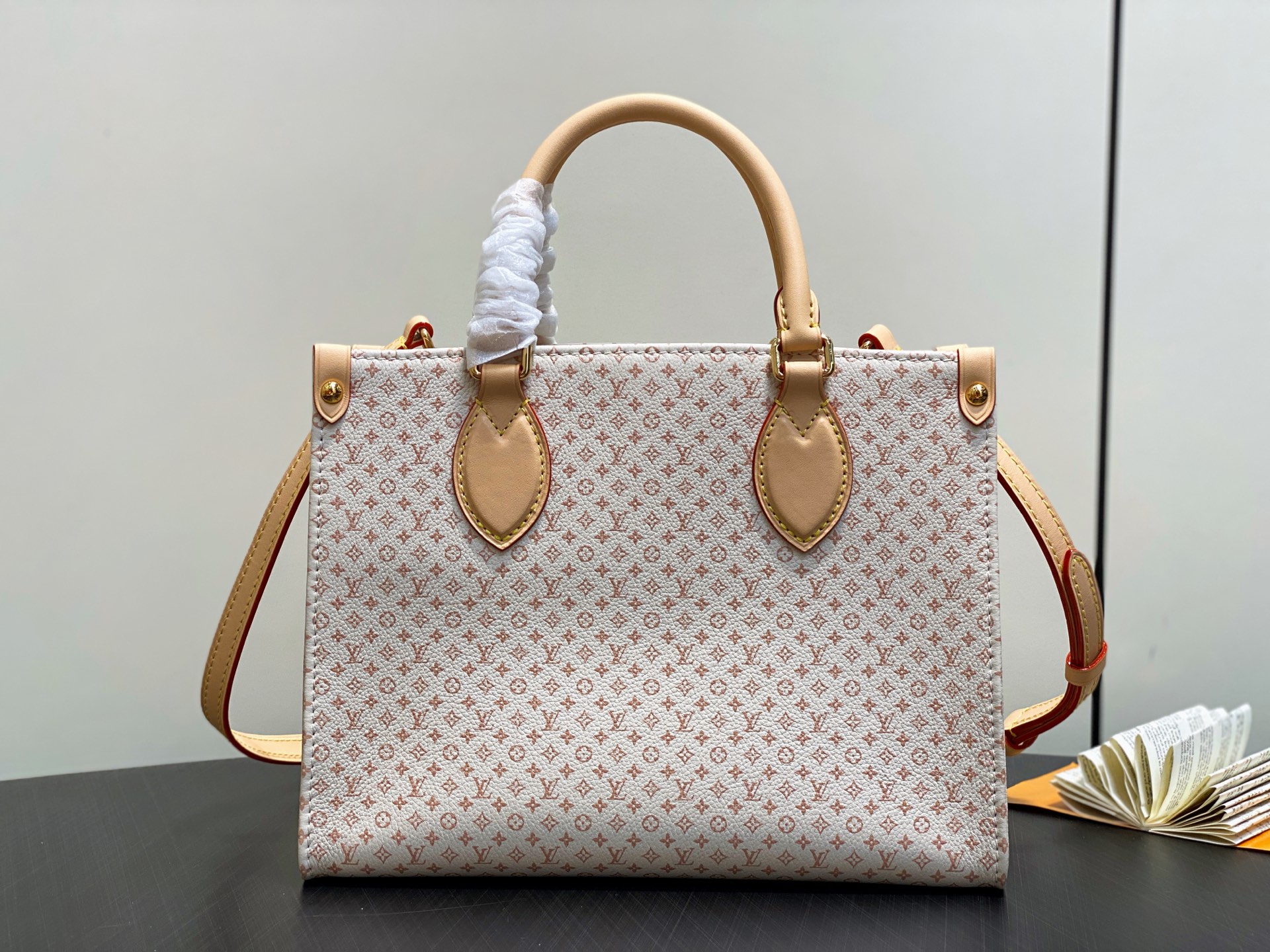 Louis Vuitton Romance OnTheGo PM-25 x 19 x 11.5 CM