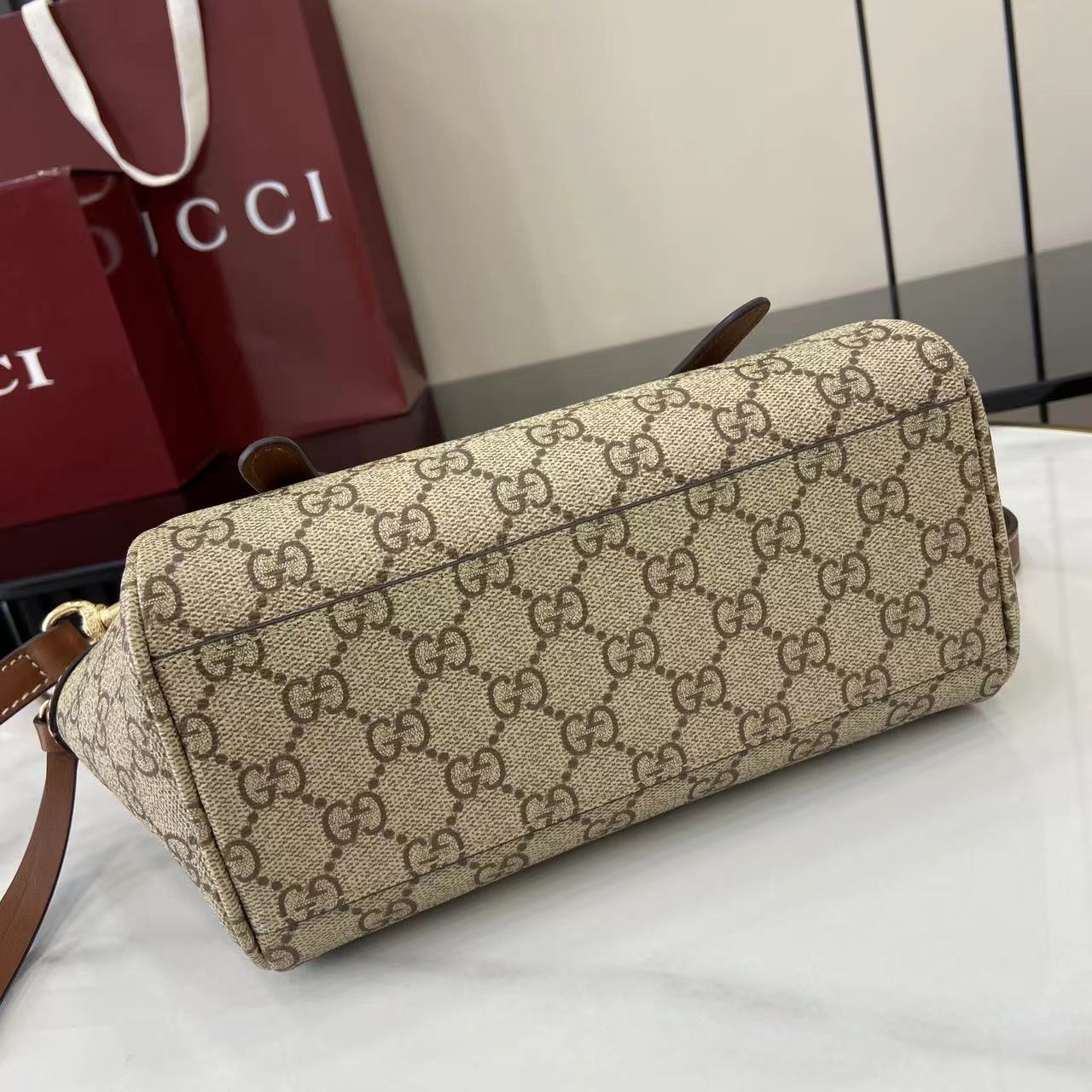 Gucc* Padlock Bag(31*17*12CM)