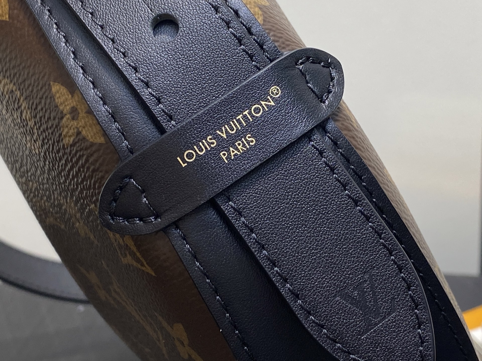 L*V Cookie BB Bag M15056(19 x 5 x 28.5CM)