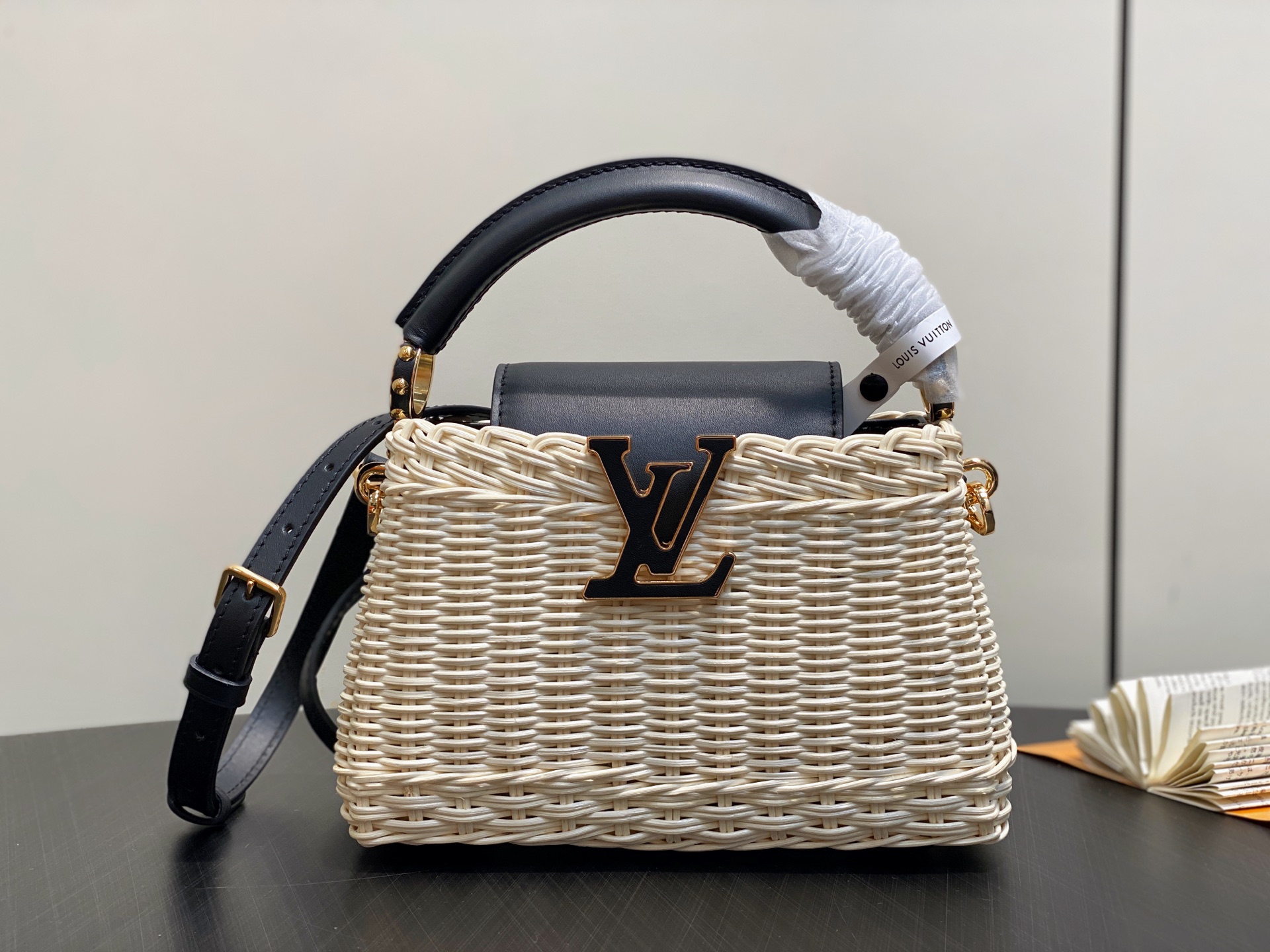 Louis Vu*tton Capucines M26005(21×14×8CM)