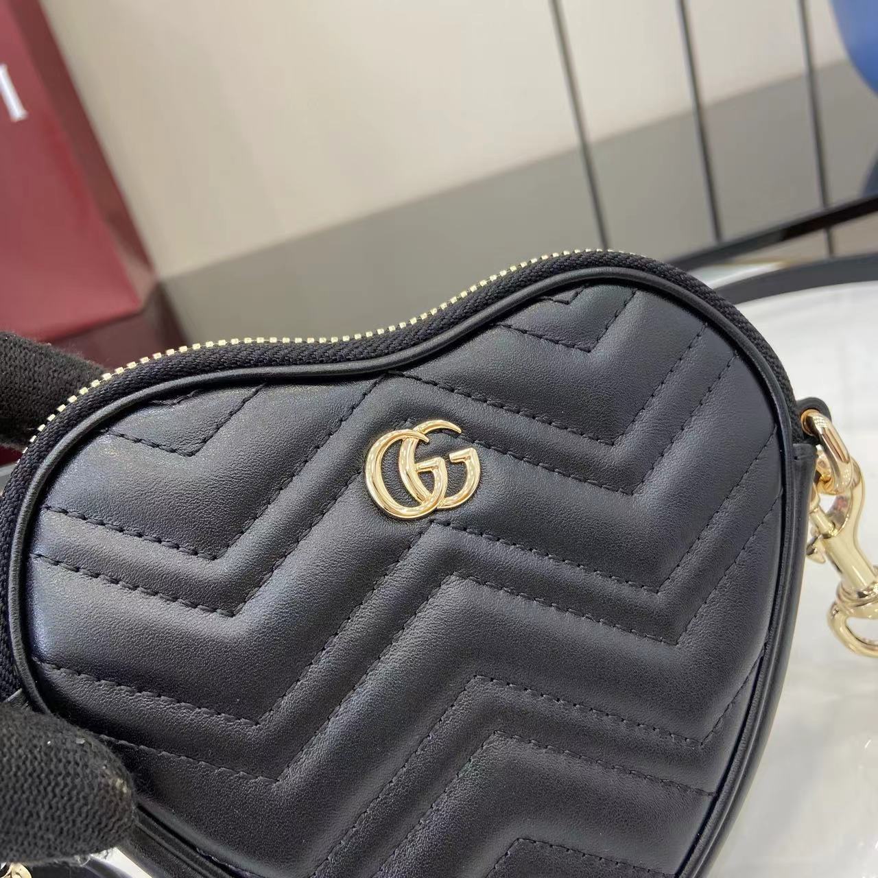Gucc* GG Marmont Mini Bag(13.5*11.5*2.5CM)