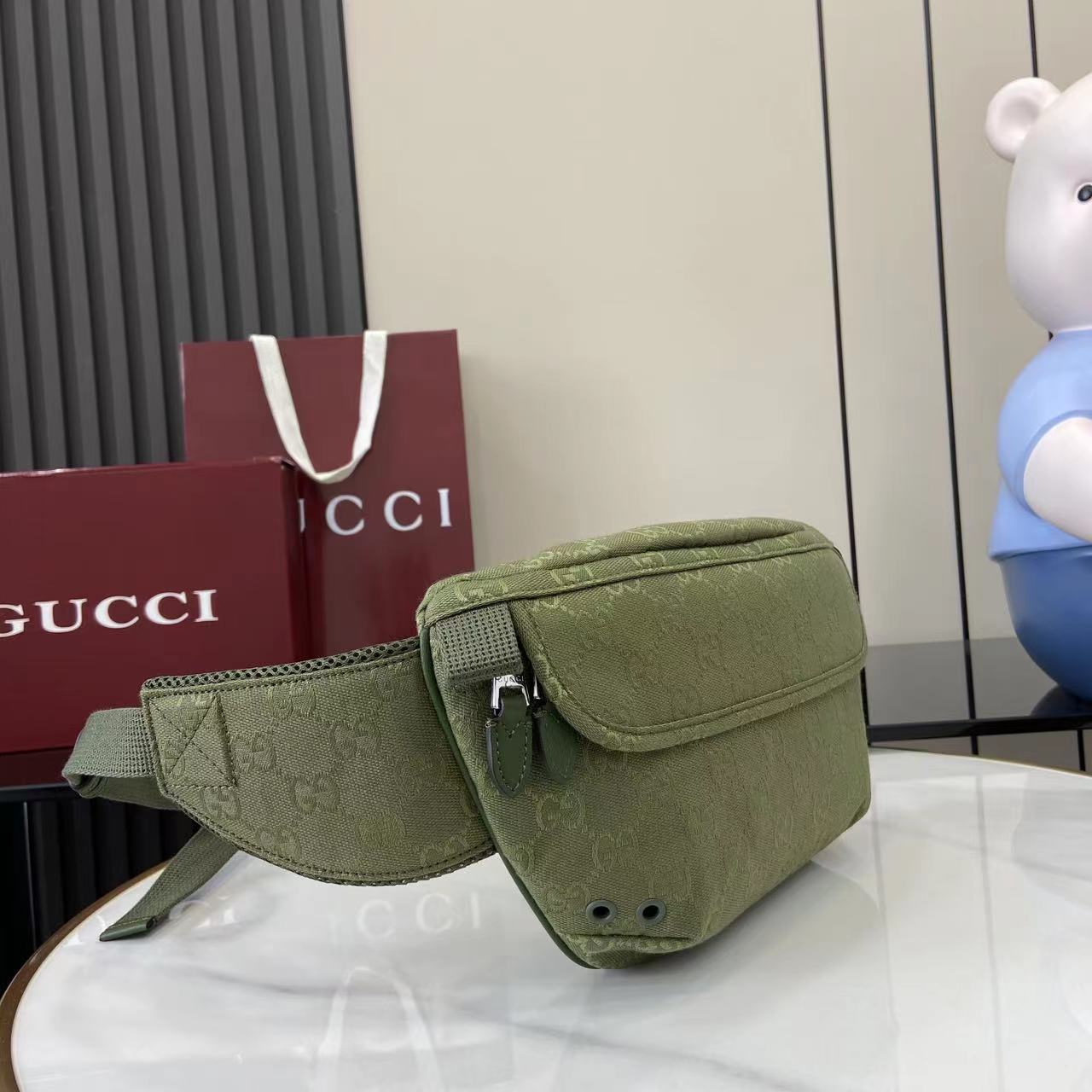 Gucc* Waist Bag(35*40*20CM)